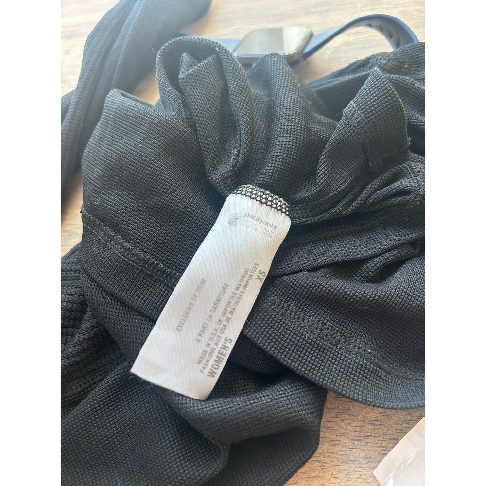 Patagonia Capilene Thermal Base Layer Top Womens XS Black Long Sleeve V-Neck - Picture 3 of 3